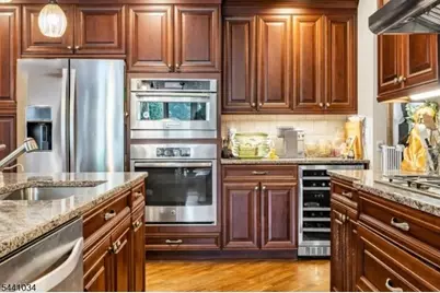 115 Sturbridge Cir, Wayne Twp., NJ 07470 - Photo 11