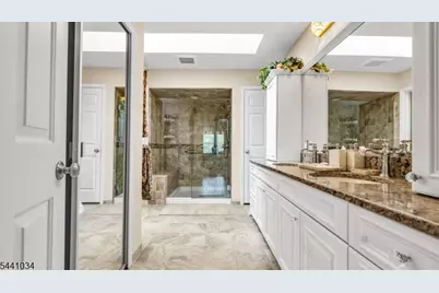 115 Sturbridge Cir, Wayne Twp., NJ 07470 - Photo 19