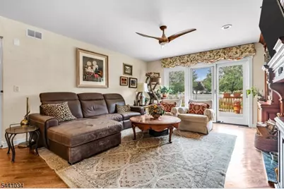 115 Sturbridge Cir, Wayne Twp., NJ 07470 - Photo 29