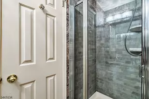115 Sturbridge Cir, Wayne Twp., NJ 07470 - Photo 13
