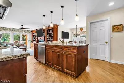 115 Sturbridge Cir, Wayne Twp., NJ 07470 - Photo 33