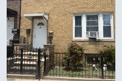 83 Davenport Ave, Newark, NJ 07107 - Photo 3