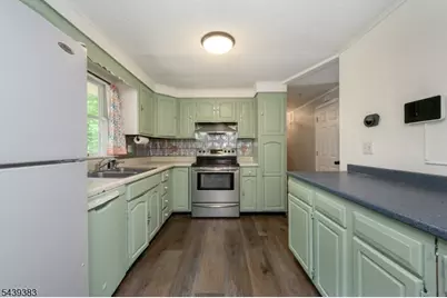 11 Pine Ridge Rd, Lebanon Township, NJ 07830 - Photo 9