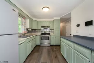 11 Pine Ridge Rd, Lebanon Township, NJ 07830 - Photo 9