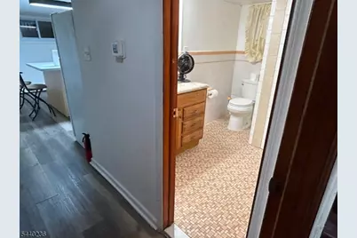 129 Hampton St, Metuchen, NJ 08840 - Photo 33