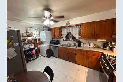 129 Hampton St, Metuchen, NJ 08840 - Photo 27