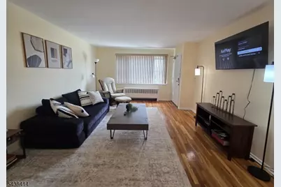 11 Wedgewood Dr #1, Verona, NJ 07044 - Photo 3
