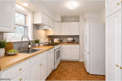 43 Conforti Ave #83, West Orange Township, NJ 07052 - Photo 3