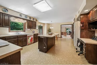 46 Copeland Rd, Denville, NJ 07834 - Photo 9