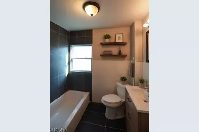 667 Scotland Rd, Orange, NJ 07050 - Photo 15