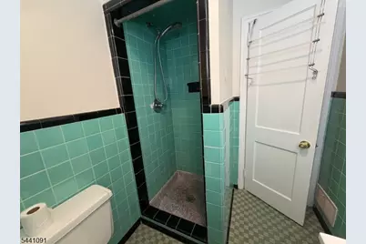359 Madison Ave, Clifton, NJ 07011 - Photo 15