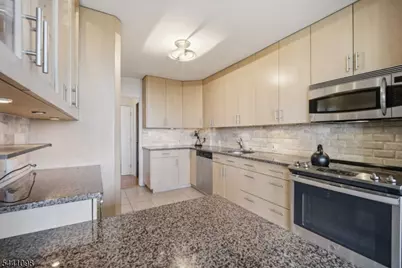1 Claridge Dr #1026, Verona, NJ 07044 - Photo 11