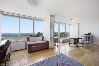 1 Claridge Dr #1026, Verona, NJ 07044 - Photo 7