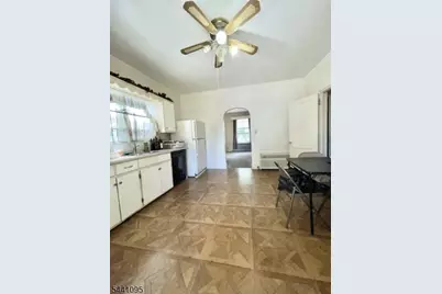 16 Jackson Ave, North Plainfield, NJ 07060 - Photo 7