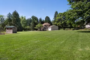 20 Sand Hill Rd, Raritan Township, NJ 08822 - Photo 29