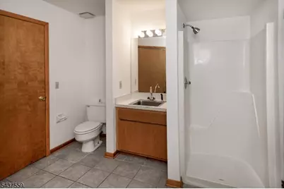 20 Sand Hill Rd, Raritan Township, NJ 08822 - Photo 23