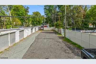 197 Park Ave, Orange, NJ 07050 - Photo 5