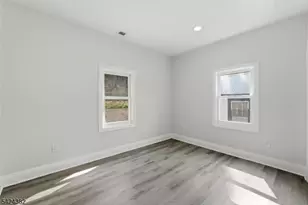 31 St Moritz Pl, Wayne, NJ 07470 - Photo 11