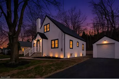 31 Saint Moritz Pl, Wayne, NJ 07470 - Photo 1