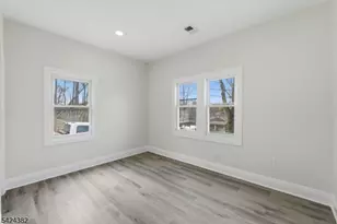 31 St Moritz Pl, Wayne, NJ 07470 - Photo 13