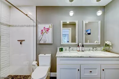 131 Bunker Hill Rd, Wayne, NJ 07470 - Photo 25