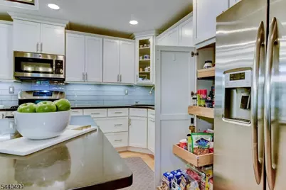 131 Bunker Hill Rd, Wayne, NJ 07470 - Photo 17