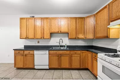 252 Moonlight Dr, Piscataway Township, NJ 08854 - Photo 9