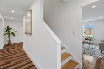 941 Lincoln Ave E, Cranford Township, NJ 07016 - Photo 3