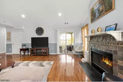 123 Chariot Ct, Piscataway Township, NJ 08854 - Photo 5
