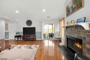 123 Chariot Ct, Piscataway Township, NJ 08854 - Photo 5