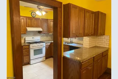 361 W 5th Ave, Roselle, NJ 07203 - Photo 9