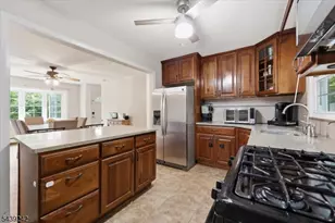 42 Virginia Ave, Jefferson Township, NJ 07849 - Photo 3