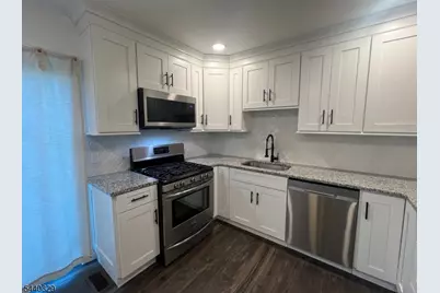106 Sequoia Ct, Raritan Township, NJ 08822 - Photo 13
