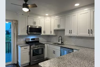 106 Sequoia Ct, Raritan Township, NJ 08822 - Photo 11