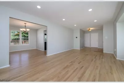 133 Hickory Rd, Franklin Township, NJ 08873 - Photo 5