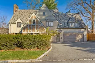 107 Clinton Ave, Montclair, NJ 07042 - Photo 3