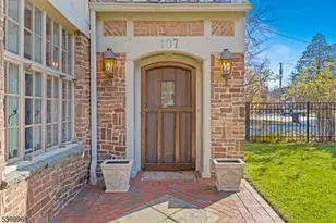 107 Clinton Ave, Montclair, NJ 07042 - Photo 5
