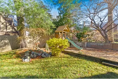 107 Clinton Ave, Montclair, NJ 07042 - Photo 9