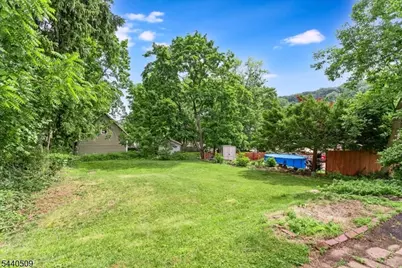 1 Locust St, Morris Township, NJ 07960 - Photo 23