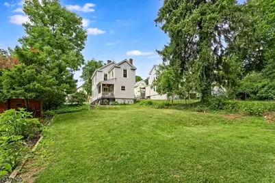 1 Locust St, Morris Township, NJ 07960 - Photo 25