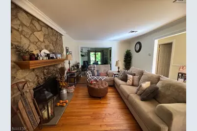 53 Village Dr, Hamburg, NJ 07419 - Photo 3