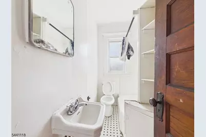 139 Fairview Ave, Prospect Park, NJ 07508 - Photo 9