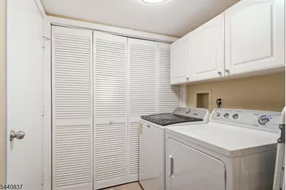 51 Foxwood Court Ondo, Bedminster Township, NJ 07921 - Photo 25