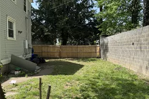 34 Cumberland Ave, Trenton, NJ 08618 - Photo 13