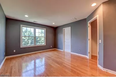 16 Commanders Ct, Totowa, NJ 07512 - Photo 31