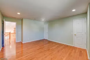 16 Commanders Ct, Totowa, NJ 07512 - Photo 33