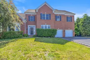 16 Commanders Ct, Totowa, NJ 07512 - Photo 1