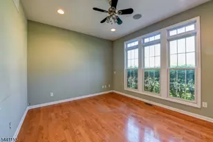 16 Commanders Ct, Totowa, NJ 07512 - Photo 23