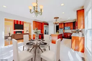 16 Commanders Ct, Totowa, NJ 07512 - Photo 13