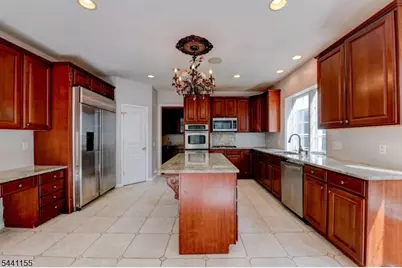 16 Commanders Ct, Totowa, NJ 07512 - Photo 11